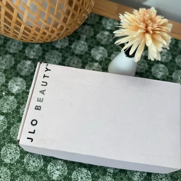 NEW JLo Beauty Body Skincare Mini Set - Picture 3 of 3
